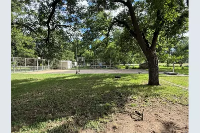 118 N Crescent Street, Gorman, TX 76454 - Photo 11