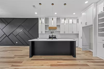 1531 E Waco Avenue, Dallas, TX 75216 - Photo 13