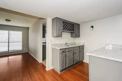 9814 Emory Oak Circle, Dallas, TX 75249 - Photo 7