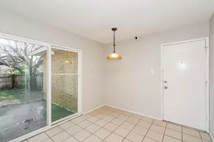 9814 Emory Oak Cir, Dallas, TX 75249 - Photo 5