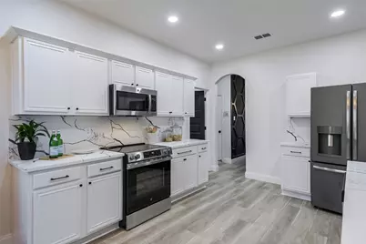 10312 Fawn Meadow Court, Fort Worth, TX 76140 - Photo 11