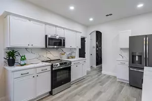 10312 Fawn Meadow Ct, Fort Worth, TX 76140 - Photo 11