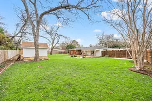 2900 Spruce Park Dr, Richland Hills, TX 76118 - Photo 37