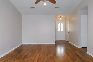 2200 Laurel St, Denton, TX 76205 - Photo 5