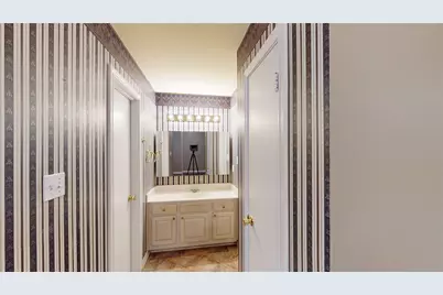 5401 Hollytree Drive #1002, Tyler, TX 75703 - Photo 29