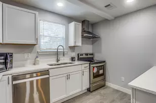 902 Clark St, Greenville, TX 75401 - Photo 9