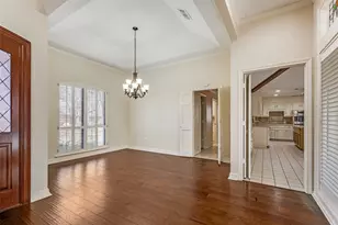 2403 Bluffview Ct, Arlington, TX 76011 - Photo 3