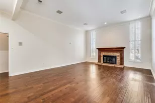 2403 Bluffview Ct, Arlington, TX 76011 - Photo 5