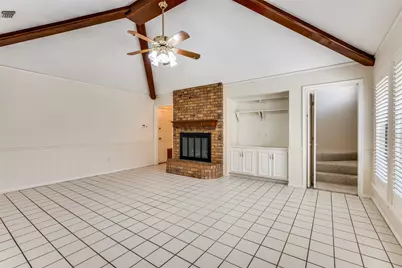 2403 Bluffview Court, Arlington, TX 76011 - Photo 7