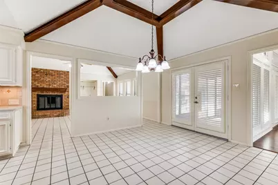 2403 Bluffview Court, Arlington, TX 76011 - Photo 9