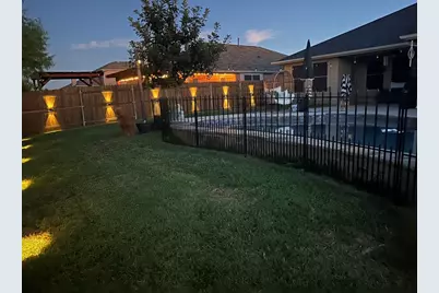 335 Coral Vine Lane, Burleson, TX 76028 - Photo 19