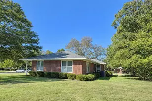 724 S Rusk St, Gainesville, TX 76240 - Photo 3