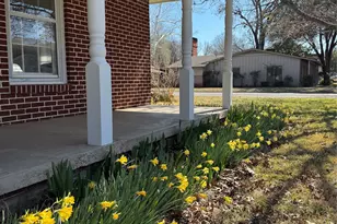 724 S Rusk St, Gainesville, TX 76240 - Photo 35