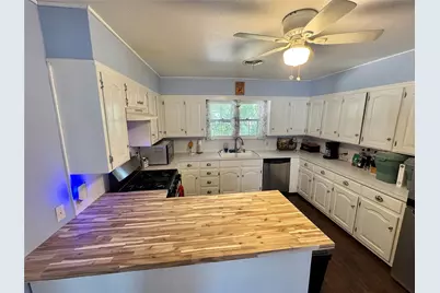 724 S Rusk Street, Gainesville, TX 76240 - Photo 7