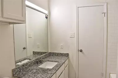 7415 Kingswood Drive, Fort Worth, TX 76133 - Photo 13