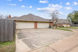 2611 Cummings Dr, Bedford, TX 76021 - Photo 23