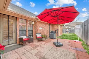 2611 Cummings Dr, Bedford, TX 76021 - Photo 3