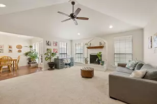 2611 Cummings Dr, Bedford, TX 76021 - Photo 3