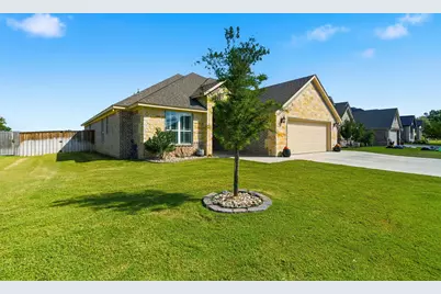 162 Crenshaw Court, Stephenville, TX 76401 - Photo 3