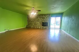 1122 Bowie St, Garland, TX 75040 - Photo 9