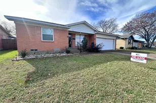 1122 Bowie St, Garland, TX 75040 - Photo 3