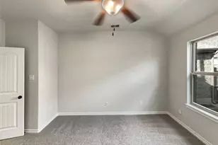 1305 Freesia Dr, Little Elm, TX 75068 - Photo 11