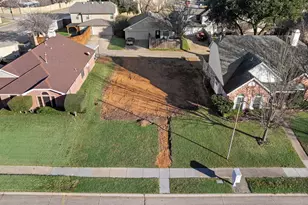 4304 Saugus Dr, Grand Prairie, TX 75052 - Photo 1