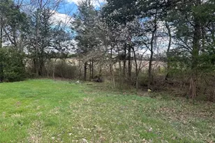 230 Largo St, Bonham, TX 75418 - Photo 9