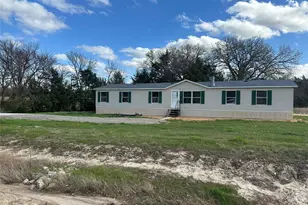 230 Largo St, Bonham, TX 75418 - Photo 35