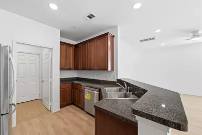 3221 Judge Holland Lane, Plano, TX 75025 - Photo 9