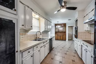 1428 Pamela St, Hurst, TX 76053 - Photo 9