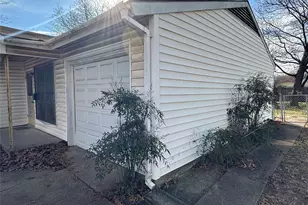 609 Woodmont Dr, Dallas, TX 75217 - Photo 3