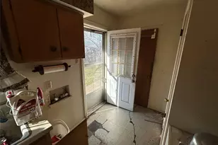 609 Woodmont Dr, Dallas, TX 75217 - Photo 11