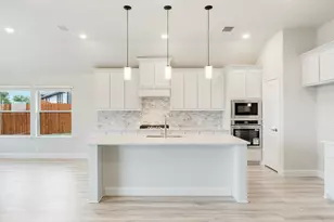 920 Ridgehurst Dr, Godley, TX 76044 - Photo 11