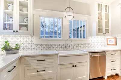 211 N Rosemont Avenue, Dallas, TX 75208 - Photo 11