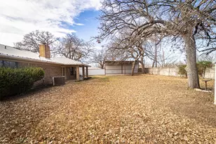 706 Tanglewood Dr, Clyde, TX 79510 - Photo 33