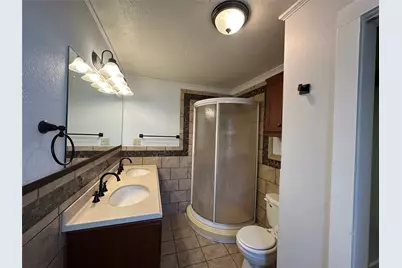 5801 Ellison Avenue, Haltom City, TX 76117 - Photo 9