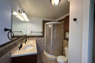 5801 Ellison Ave, Haltom City, TX 76117 - Photo 9