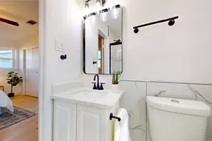 7905 Joreen Dr, North Richland Hills, TX 76180 - Photo 17