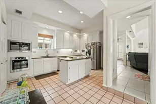 9420 Blue Jay Way, Irving, TX 75063 - Photo 11