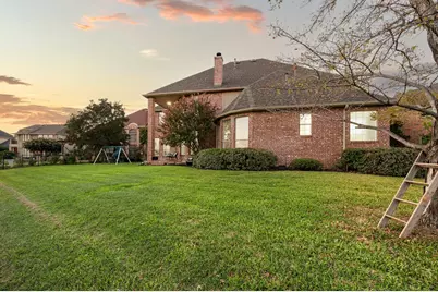 2038 Azalea Trail, Irving, TX 75063 - Photo 39