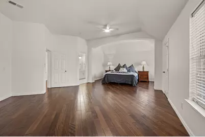 2038 Azalea Trail, Irving, TX 75063 - Photo 31