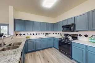 801 Gillon Dr, Arlington, TX 76001 - Photo 9