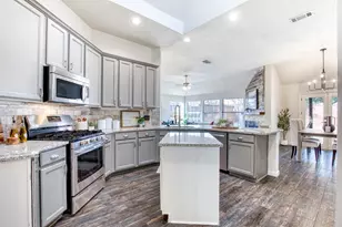 10814 Spring Lake Rd, Frisco, TX 75035 - Photo 7