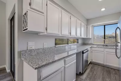 5701 Marvin Loving Drive, Garland, TX 75043 - Photo 11