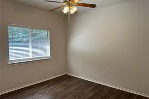 317 Texas Dr, Lake Dallas, TX 75065 - Photo 9