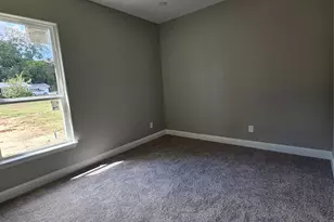 202 E 1st N St, Kaufman, TX 75142 - Photo 15