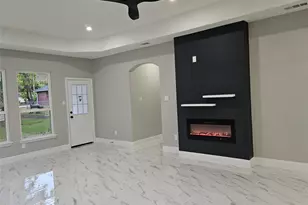 202 E 1st N St, Kaufman, TX 75142 - Photo 9