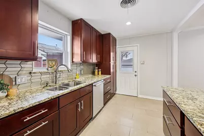 9632 Lanward Drive, Dallas, TX 75238 - Photo 13