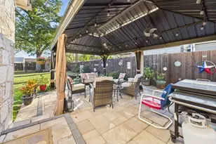 516 E 6th St, Irving, TX 75060 - Photo 35